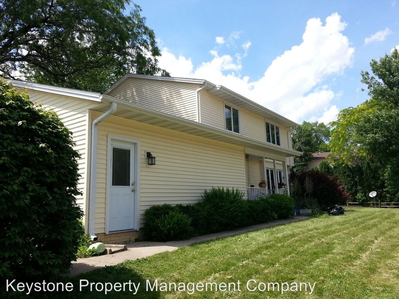 1115 Sunset St - Photo 2 of 14