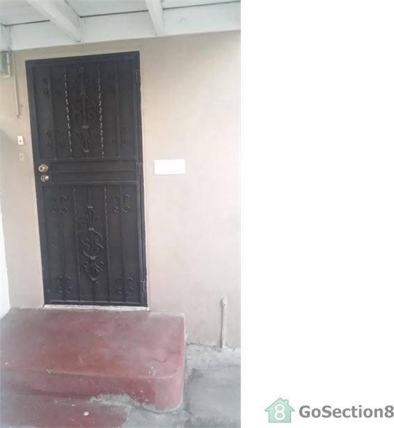 1285 N Sierra Way - Photo 2 of 7