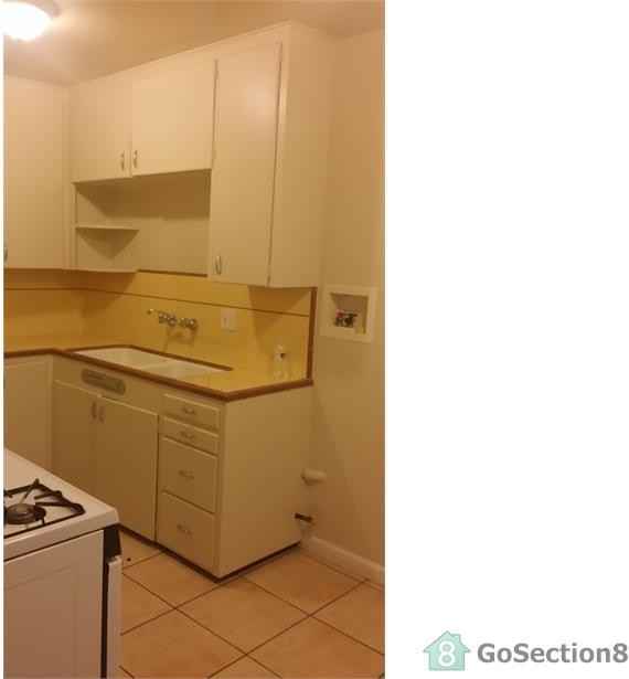 1285 N Sierra Way - Photo 3 of 7