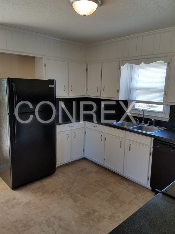 107 Primrose Ln - Photo 2 of 4