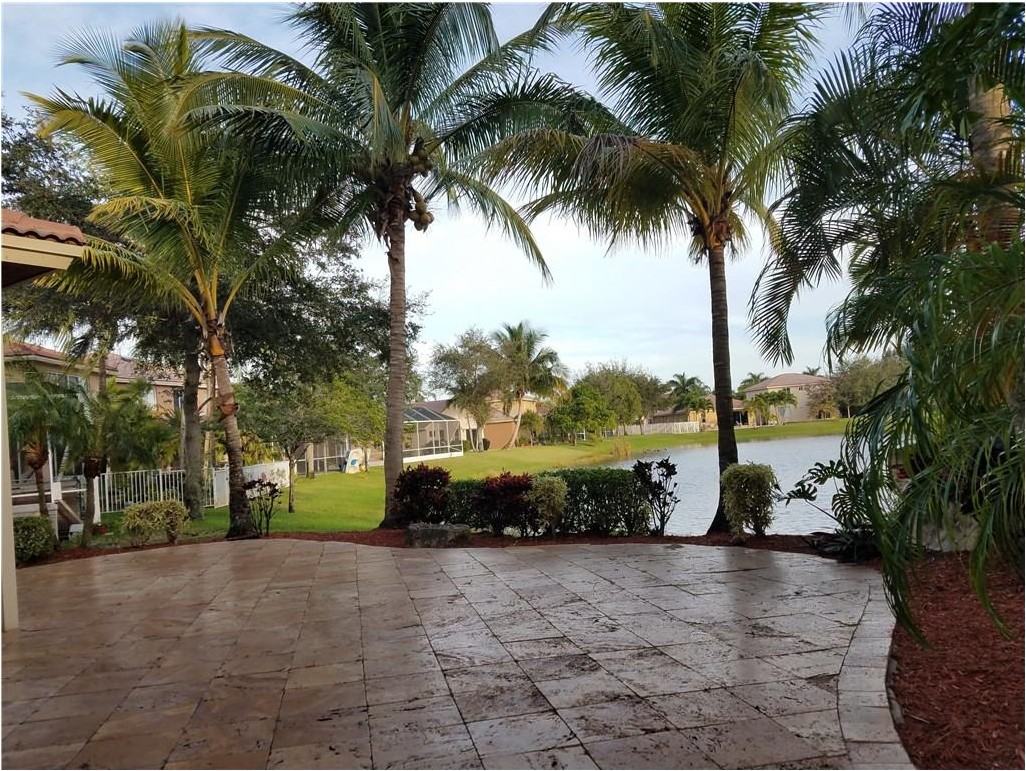 5046 Pebblebrook Way - Photo 2 of 8