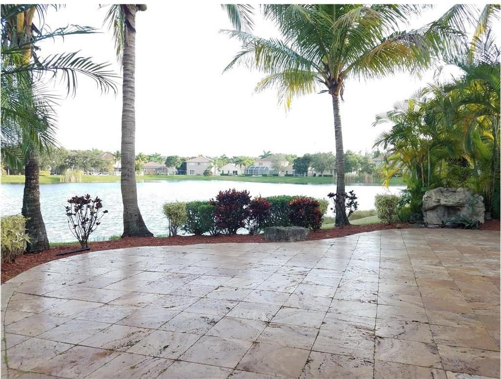 5046 Pebblebrook Way - Photo 3 of 8