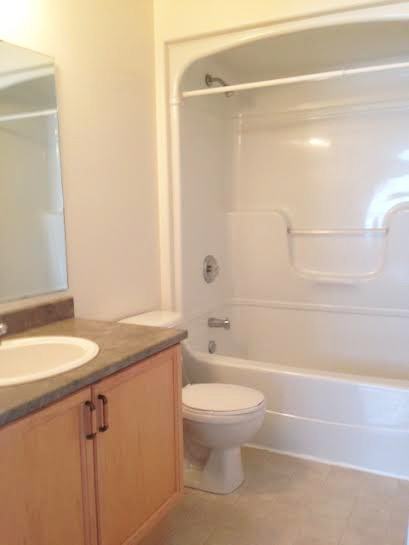 428 Conservatory Dr - Photo 2 of 8