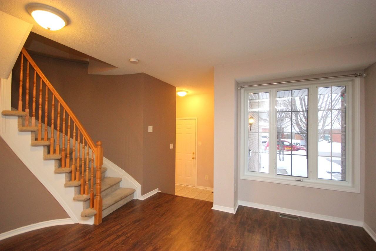 2070 Scully Way - Photo 2 of 12