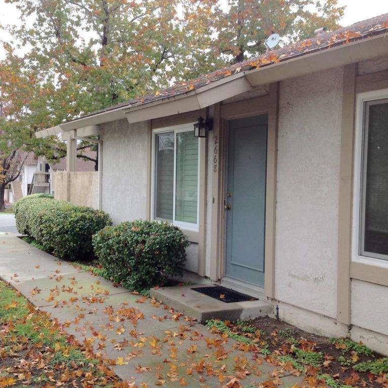 2668 La Paloma Cir - Photo 3 of 10