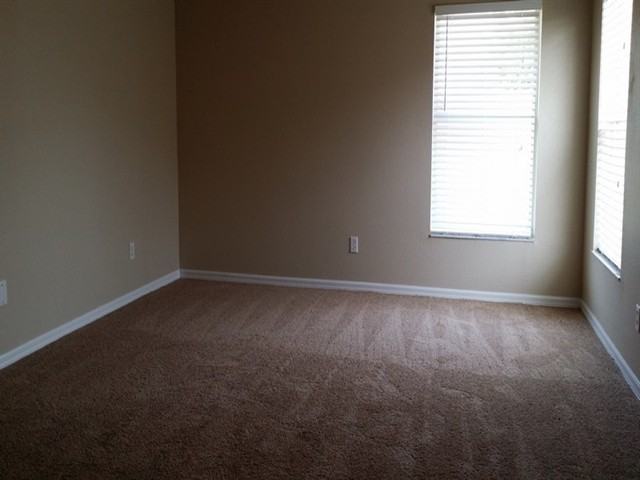 1007 Sandhill St - Photo 2 of 13