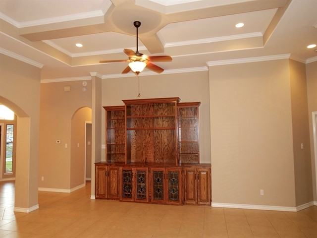 6830 Jets Ct - Photo 2 of 9