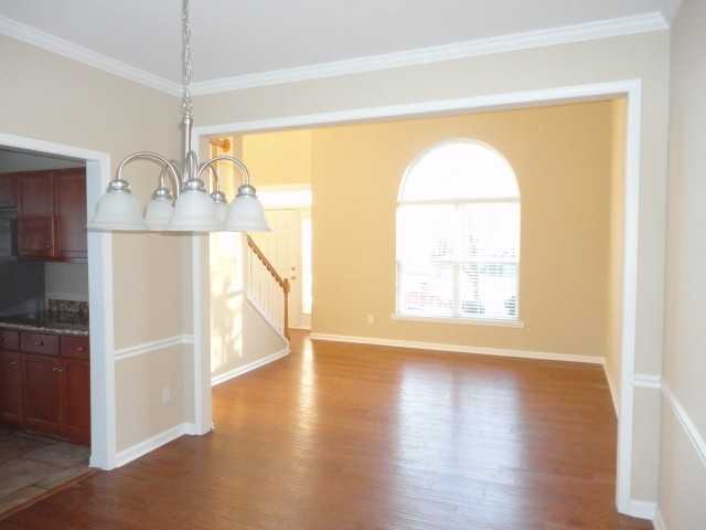 4007 Shire Ct - Photo 2 of 14