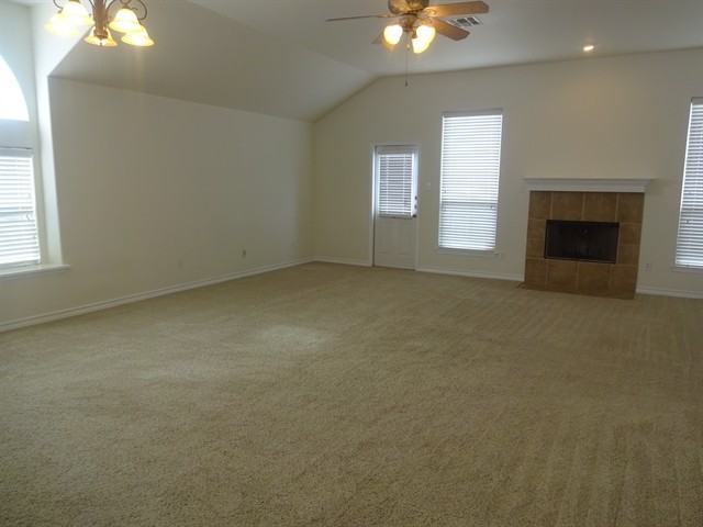 1011 Forest Oak Dr - Photo 2 of 13