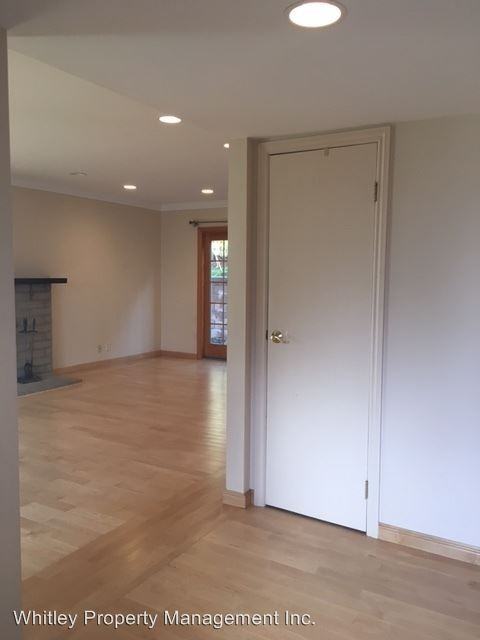 10 Phyllis Ct - Photo 2 of 33