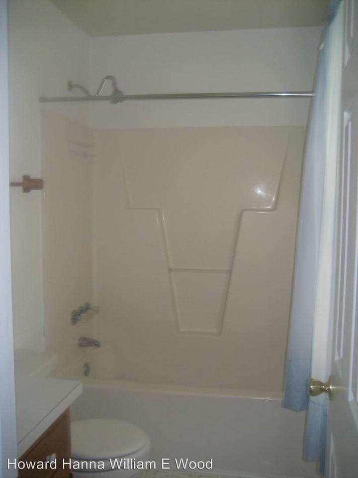 2320 Delia Dr - Photo 2 of 10