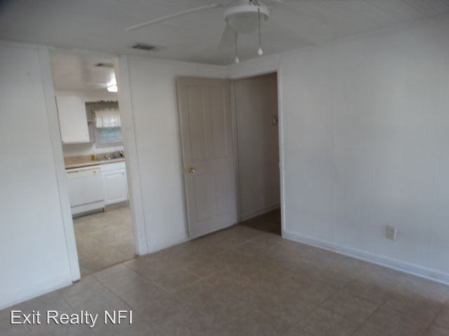 1905 W La Rua St - Photo 3 of 21