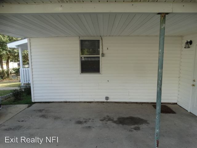 381 N N St - Photo 2 of 23