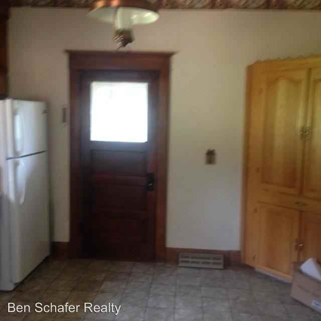 100-108 N Main St - Photo 3 of 8