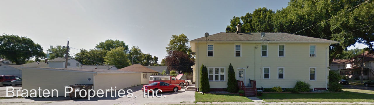 321 8th Ave N - Photo 2 of 2