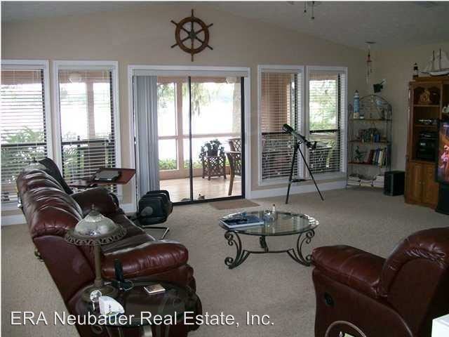 1327 Stratford Ave - Photo 3 of 6