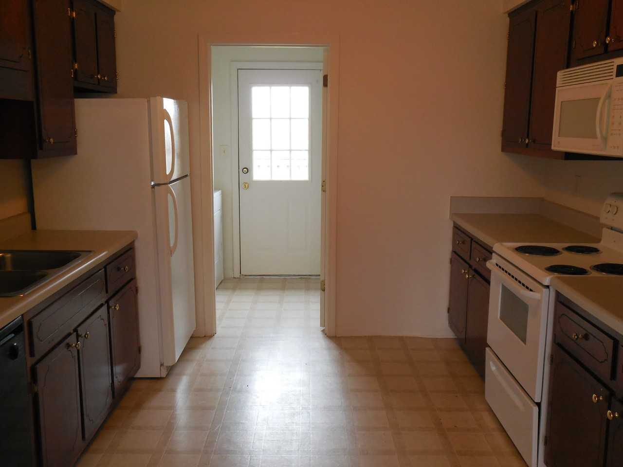 Northeast Apartments - Photo 2 of 10