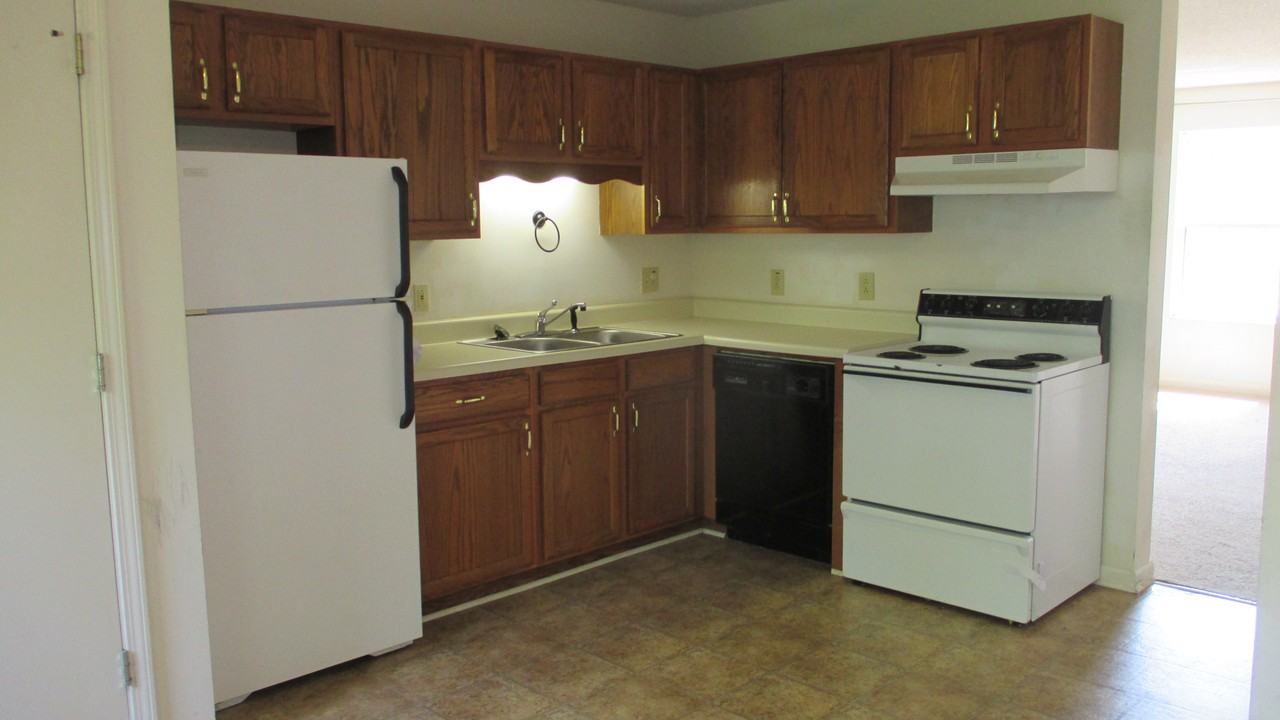 Timber Lake Townhomes - Photo 3 of 10