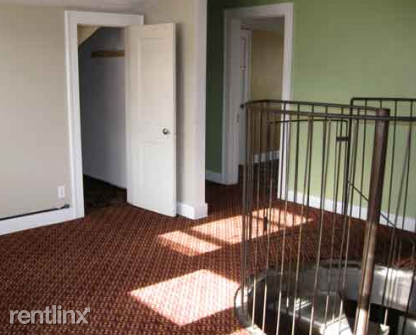 912-928 W Lovell St #3 - Photo 3 of 4