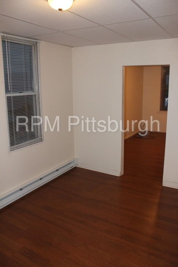 420 Murray Ave - Photo 3 of 9