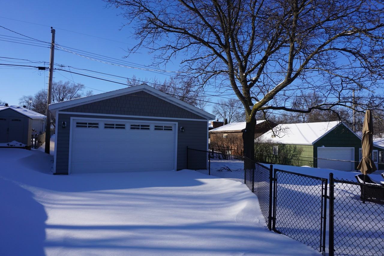 2652 Florida Ave S - Photo 2 of 22