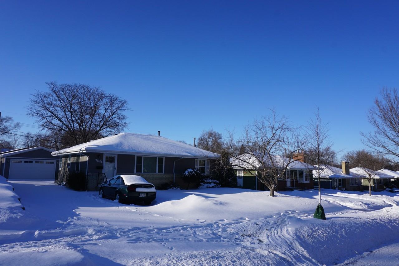 2652 Florida Ave S - Photo 3 of 22