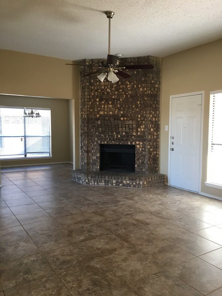 1014 Brookhaven Dr - Photo 3 of 22