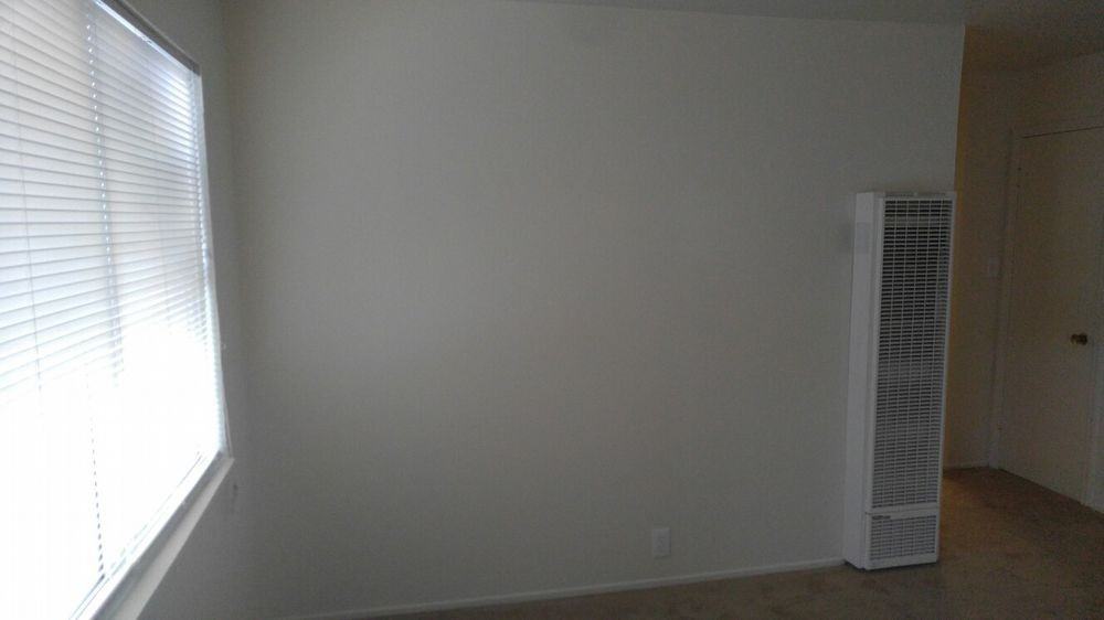 1086 67th St - Photo 2 of 8