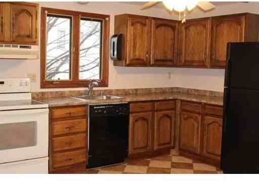 70 Essex St #A - Photo 2 of 9