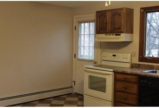 70 Essex St #A - Photo 3 of 9