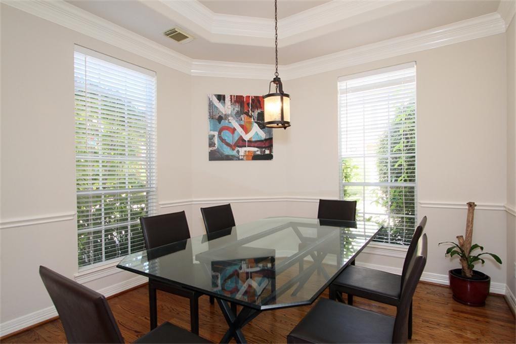 2814-2824 Briarhurst Park - Photo 3 of 30