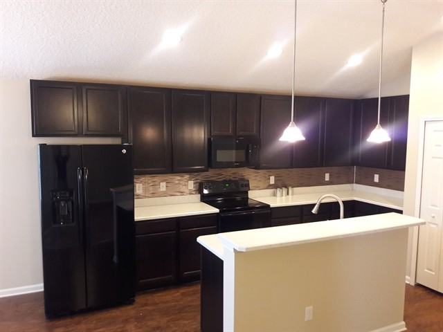 139 Patriot Ln - Photo 2 of 3