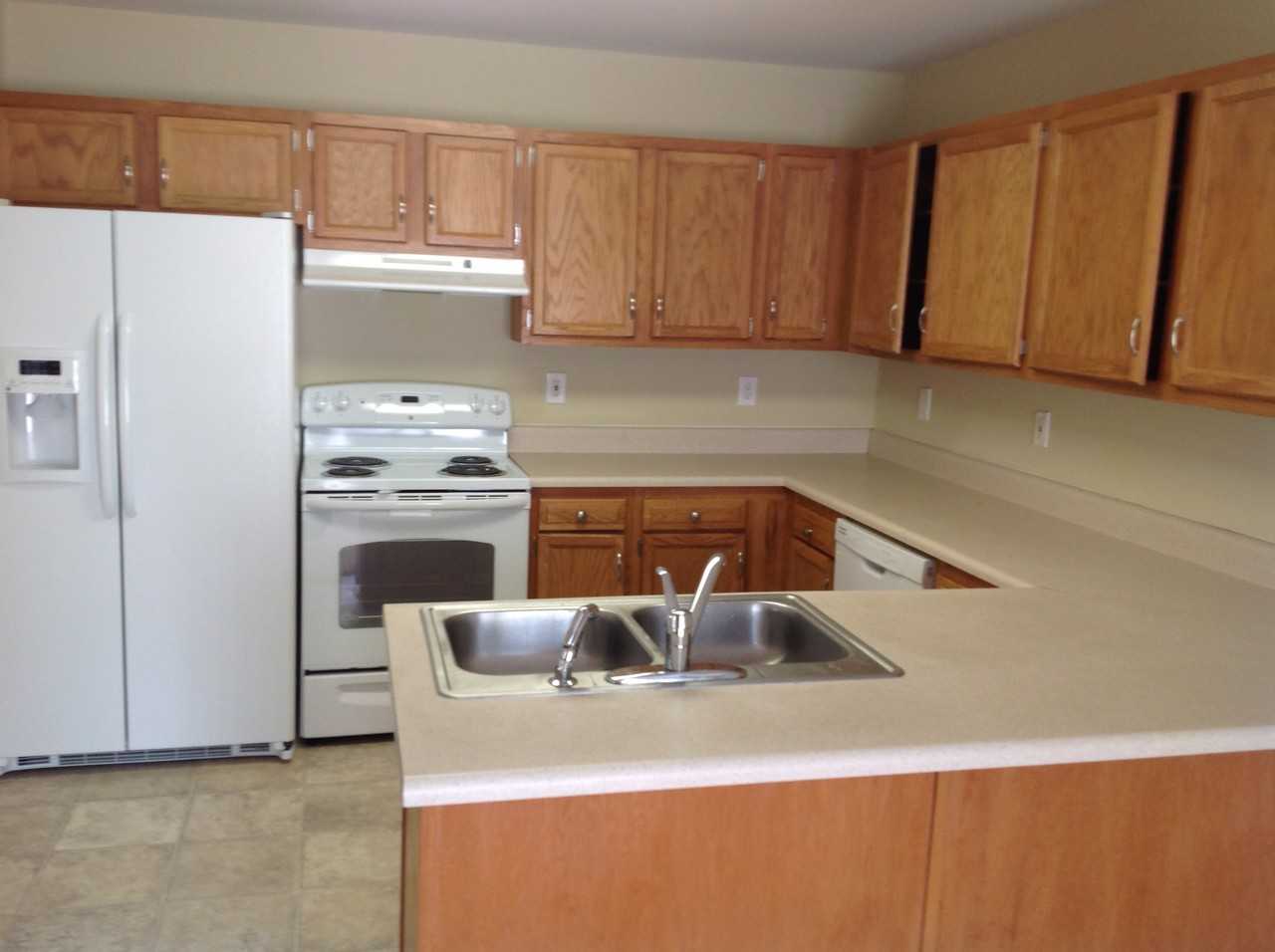 305 Edge Hill Ct - Photo 3 of 6