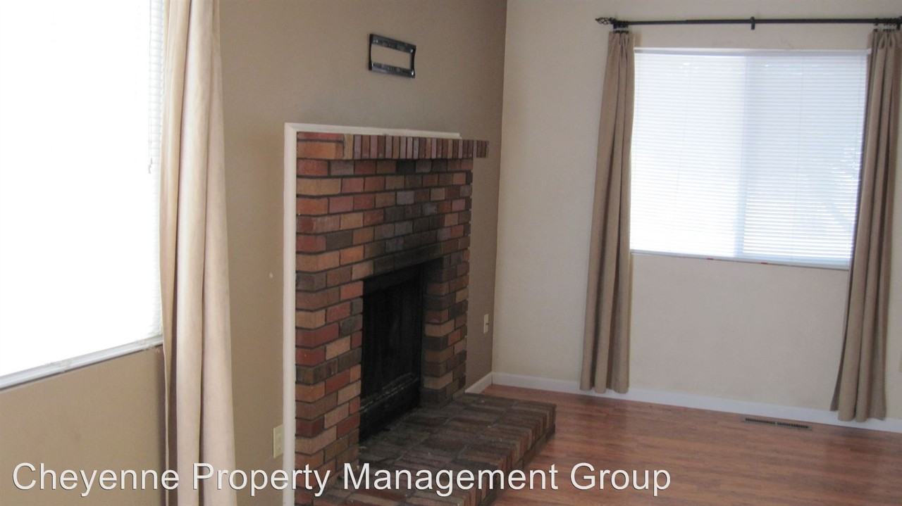 Townsend Place - Photo 3 of 6