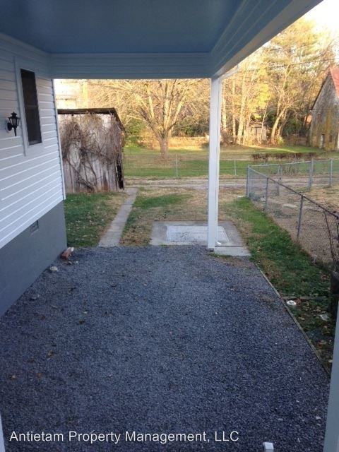 105 S Mechanic St - Photo 2 of 15