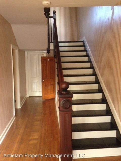 105 S Mechanic St - Photo 3 of 15