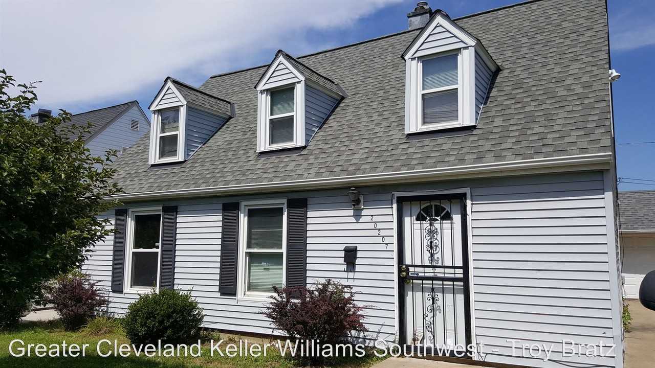 20207 Longbrook Rd - Photo 3 of 19