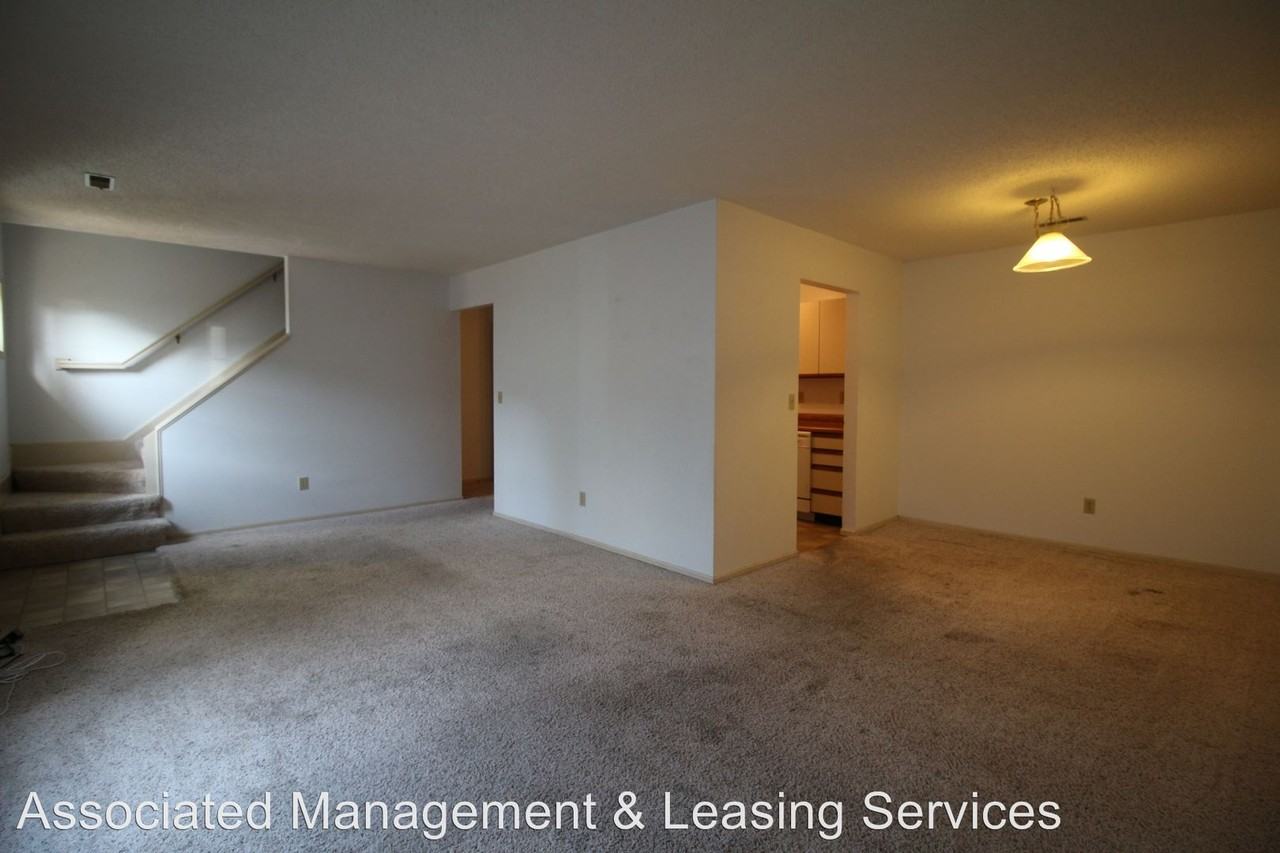 286 Carriage Ct - Photo 3 of 12