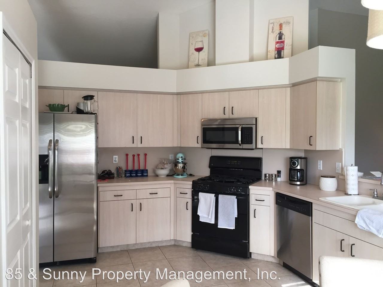 521 Carmel Dr - Photo 2 of 13