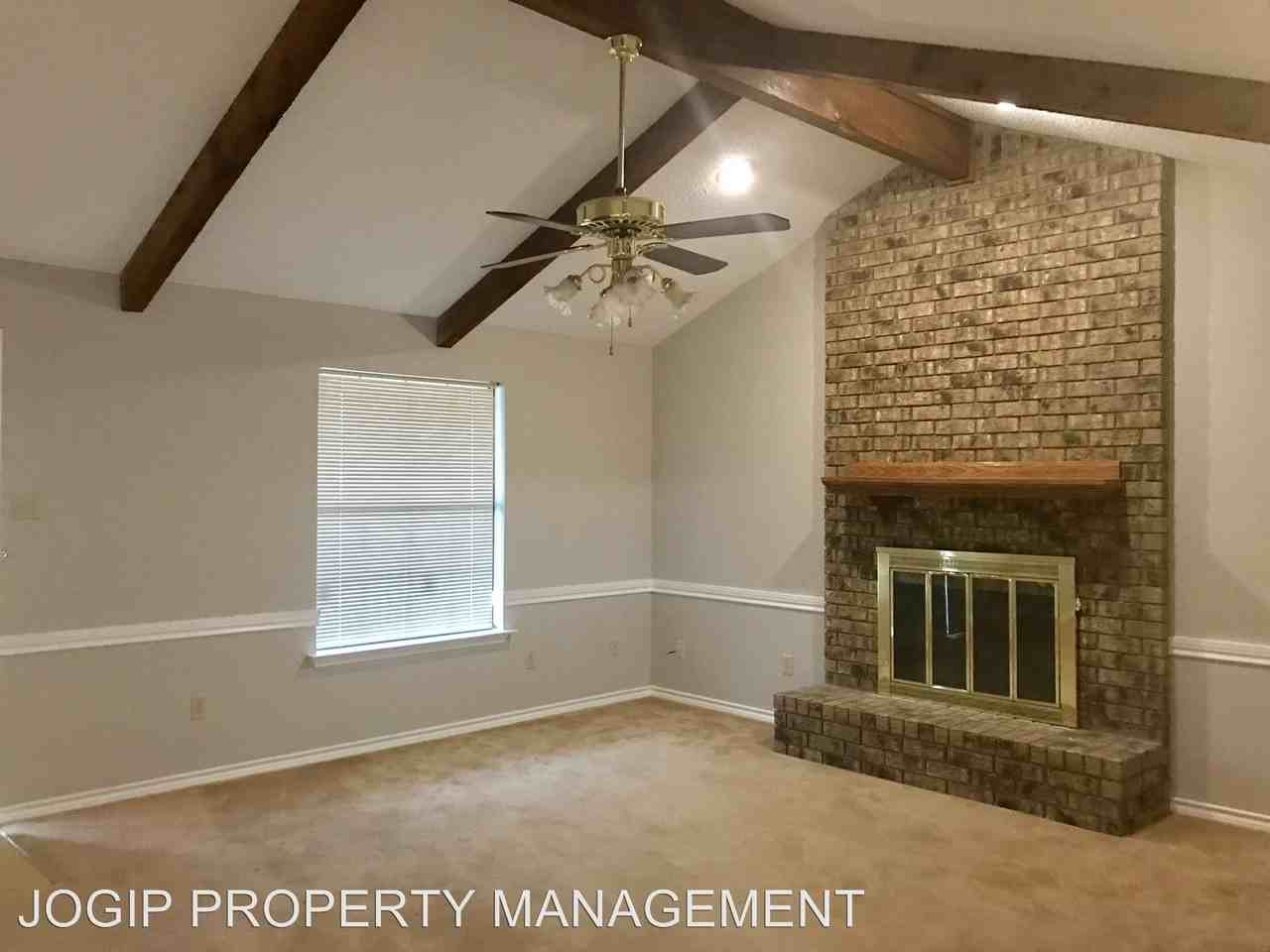 638 Westridge Ave - Photo 3 of 9