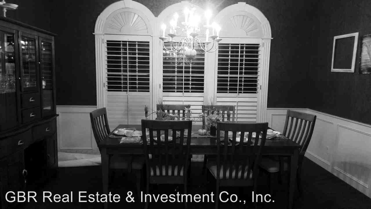 110 Woodsmoke Way - Photo 3 of 6