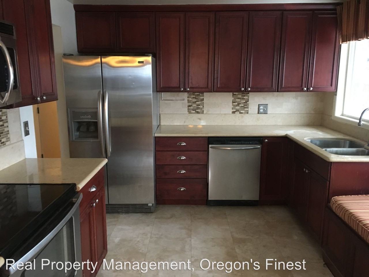 3131 NE 140th Ave - Photo 2 of 16