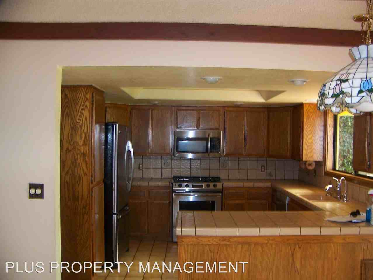 1360 Ken Ave - Photo 2 of 21