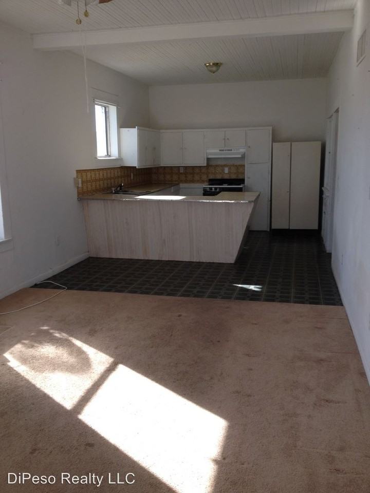 101 Lippse Ln - Photo 2 of 8