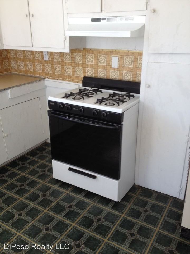 101 Lippse Ln - Photo 3 of 8