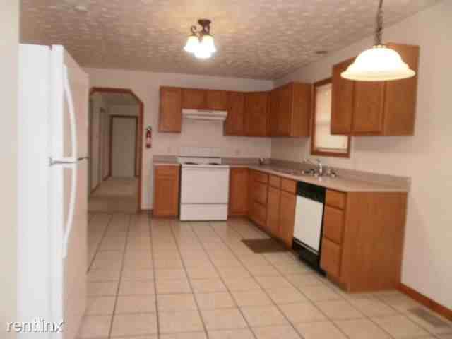 3916 Oakland Dr - Photo 3 of 12