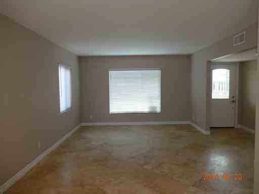 403 E Langhorn St - Photo 3 of 23