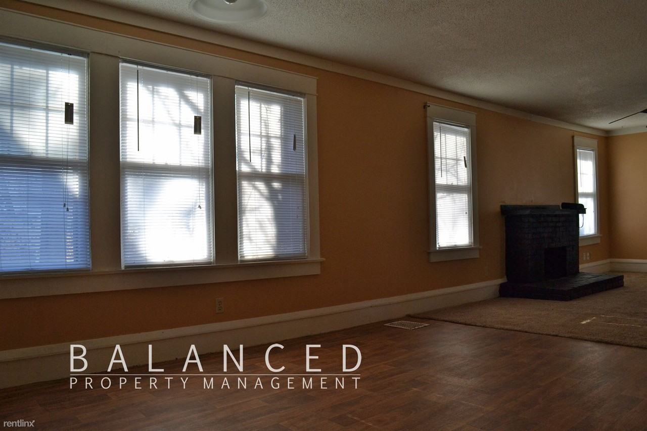 100 Sw Knox Ave - Photo 2 of 8