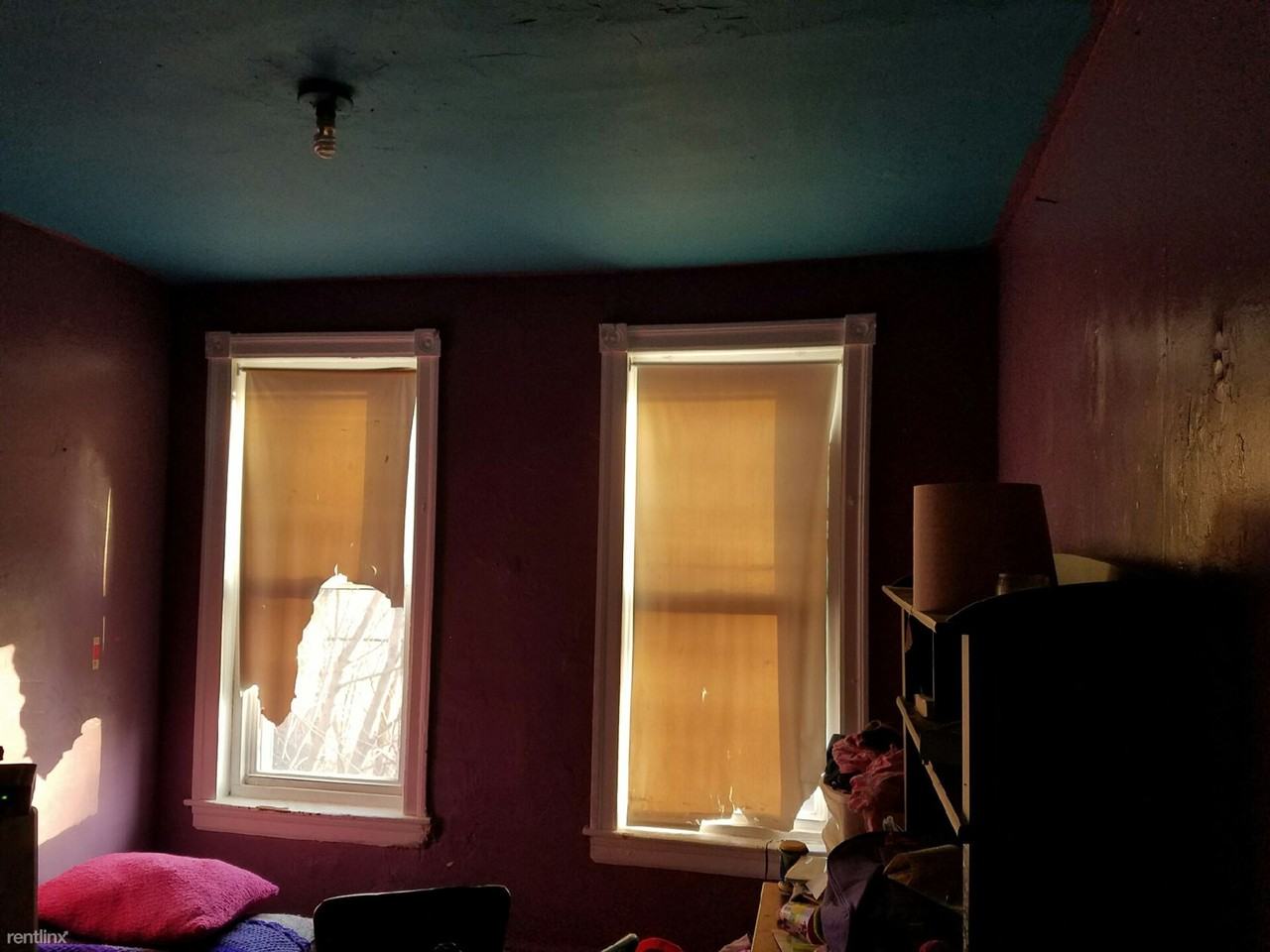 914 Vine St - Photo 3 of 10