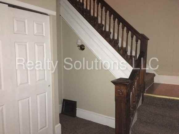 401 N Broadway #B - Photo 2 of 18